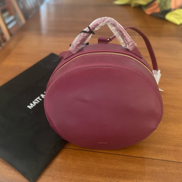 NWT MATT & NAT Kiara Vegan Leather Convertible Round Backpack $160 Retail Price - Picture 6 of 9